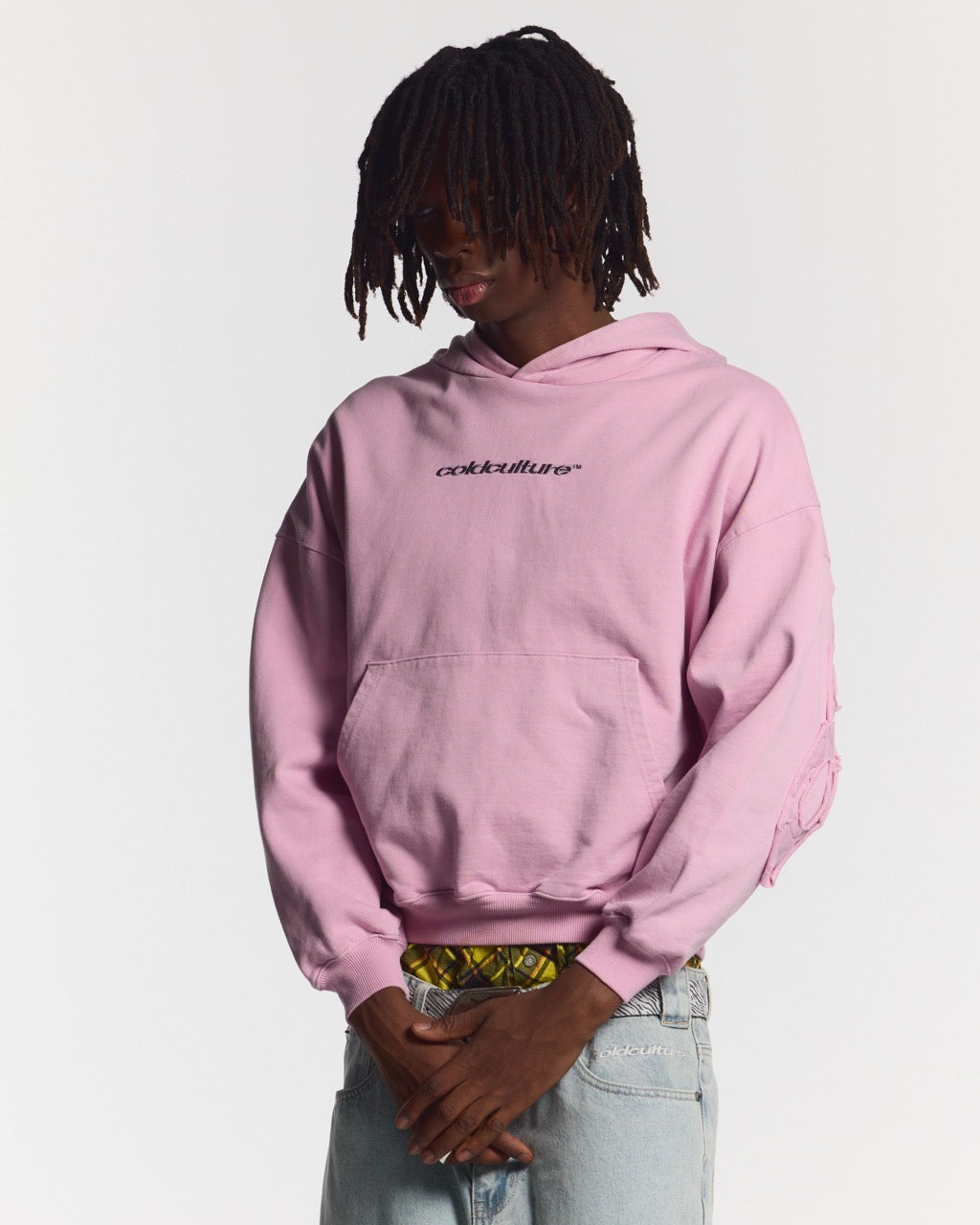 DISTRESS CURVED HOODIE PINK