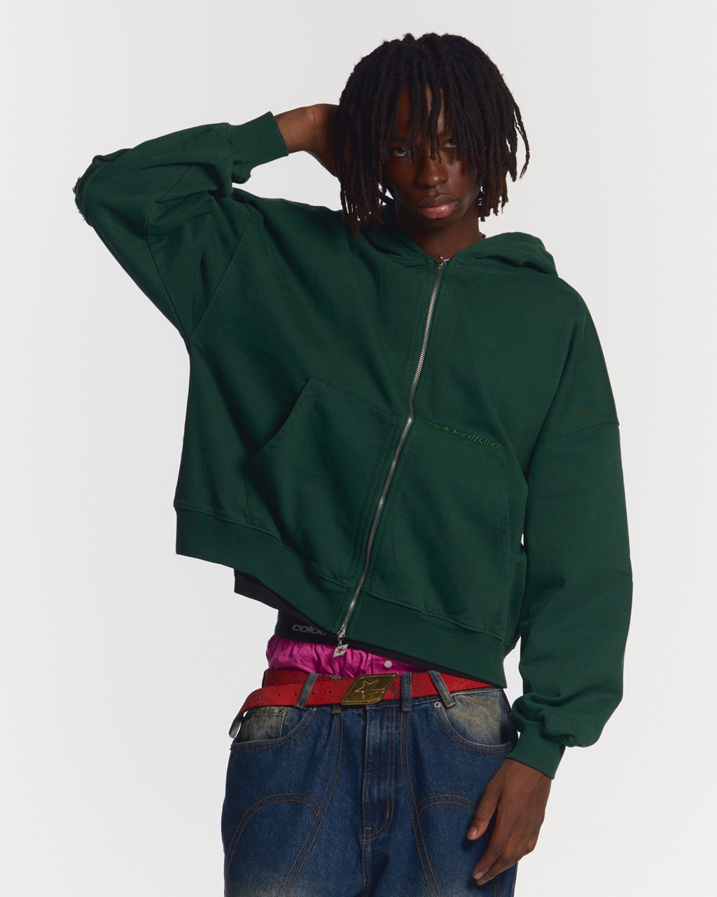 DISTRESS CURVED ZIP HOODIE GREEN