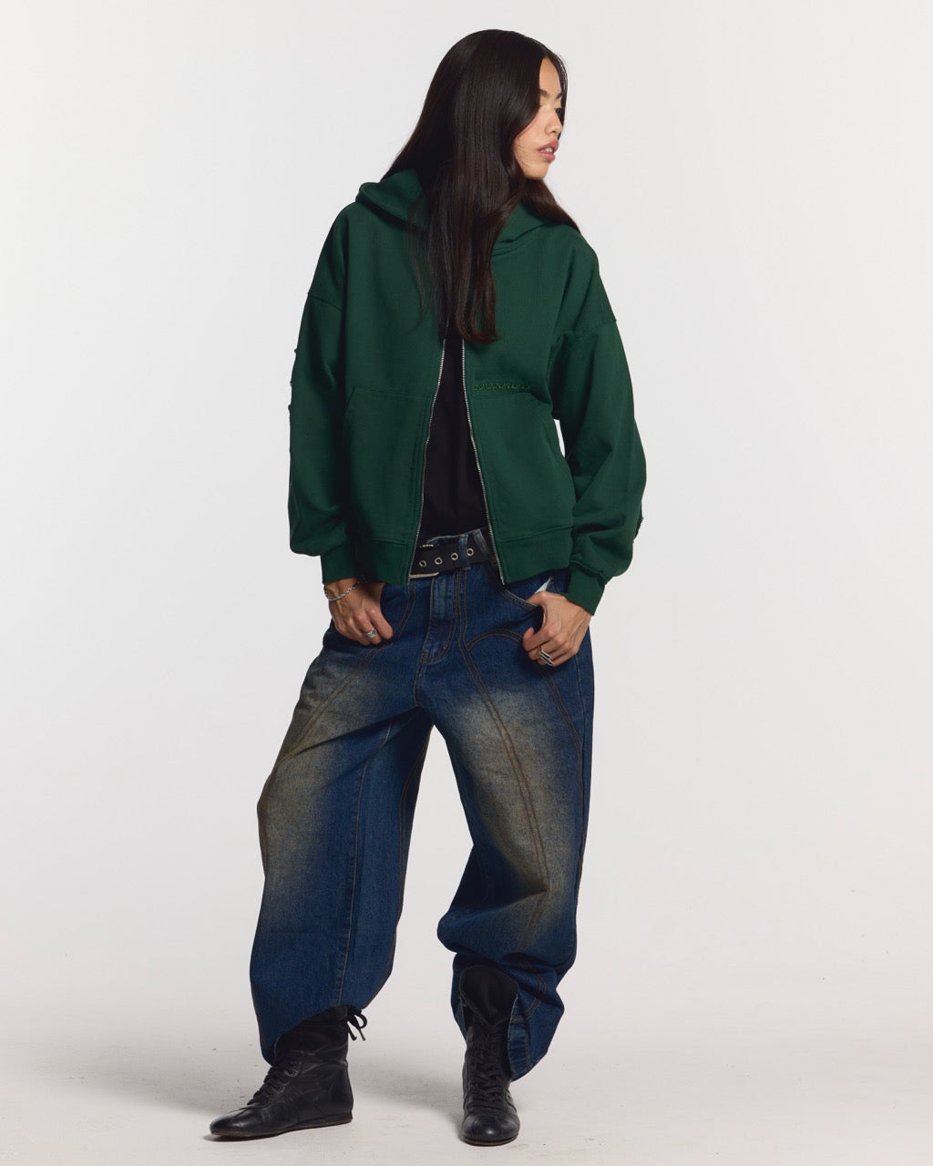 DISTRESS CURVED ZIP HOODIE GREEN