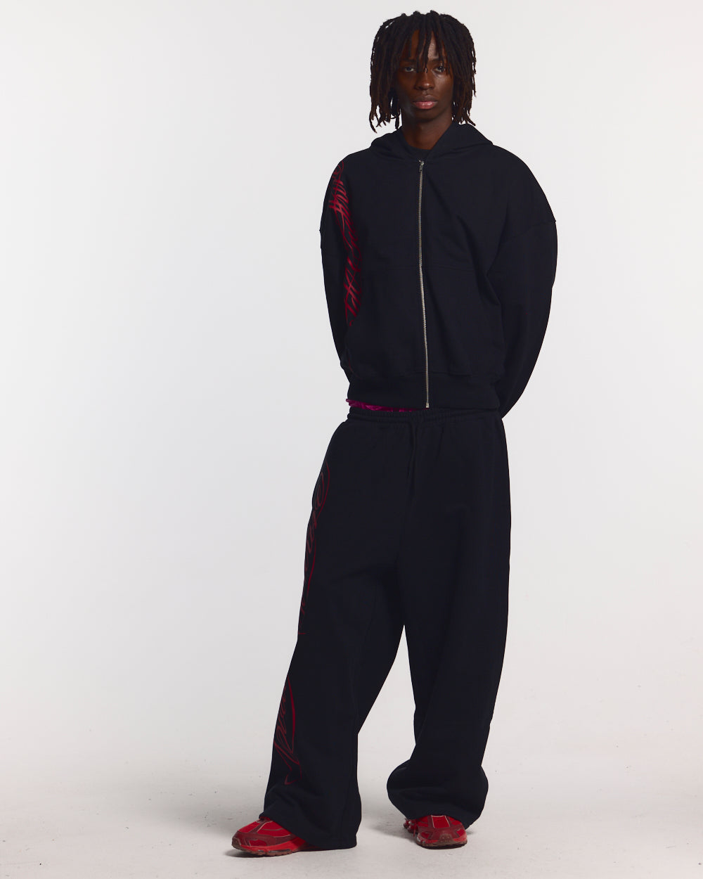 SCRIPT SWEATPANTS BLACK
