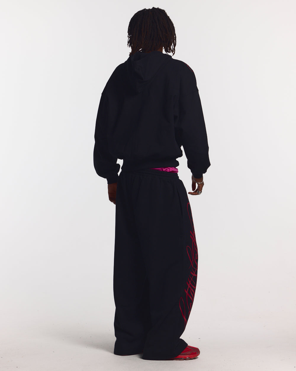 SCRIPT SWEATPANTS BLACK