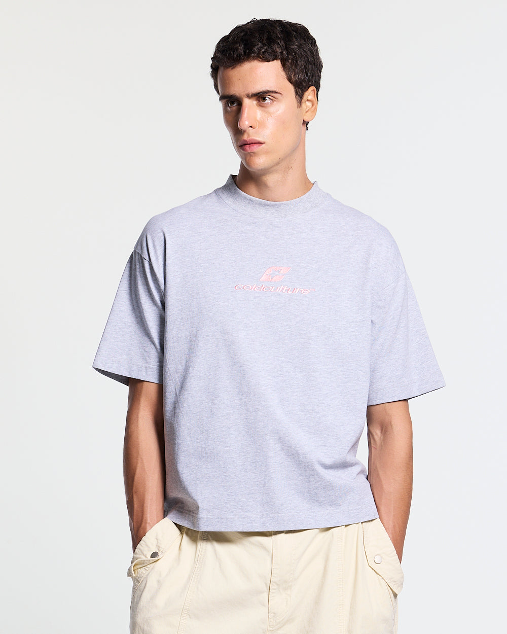 TARTAN DISTRESS CURVED TEE GREY