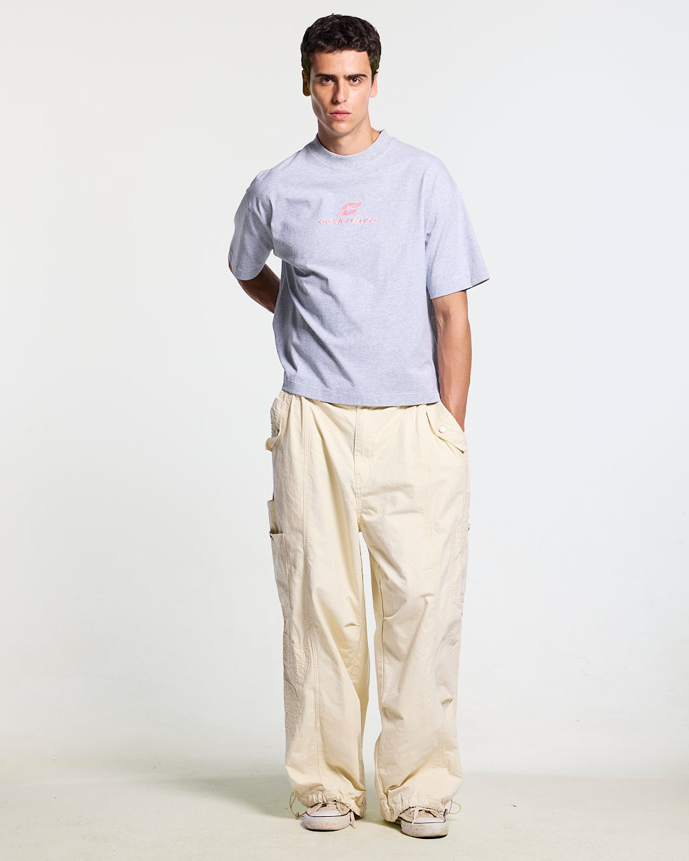 TARTAN DISTRESS CURVED TEE GREY