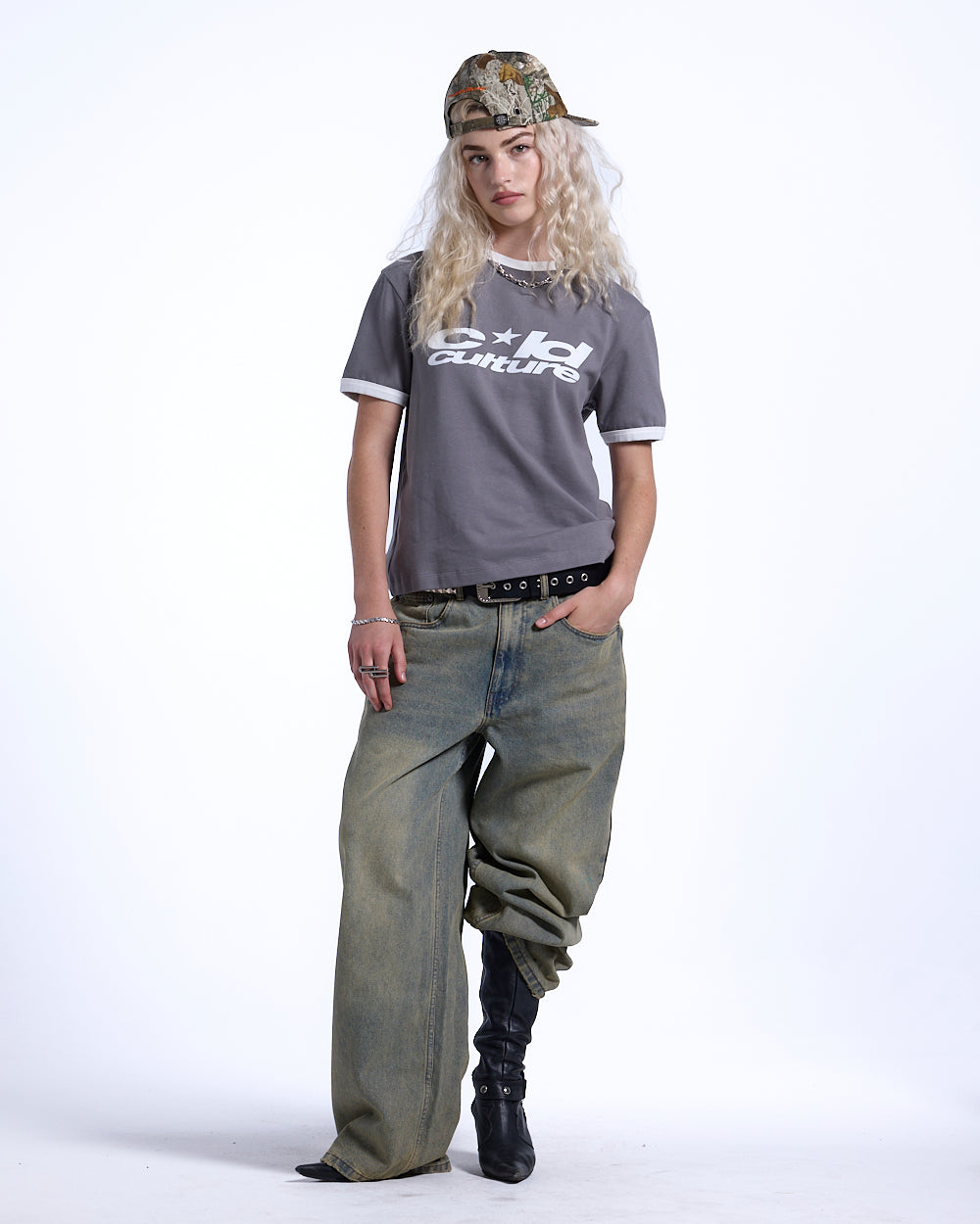 HARPER TEE ASH GREY AND WHITE