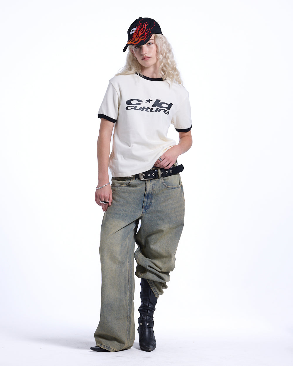 HARPER TEE WHITE AND BLACK
