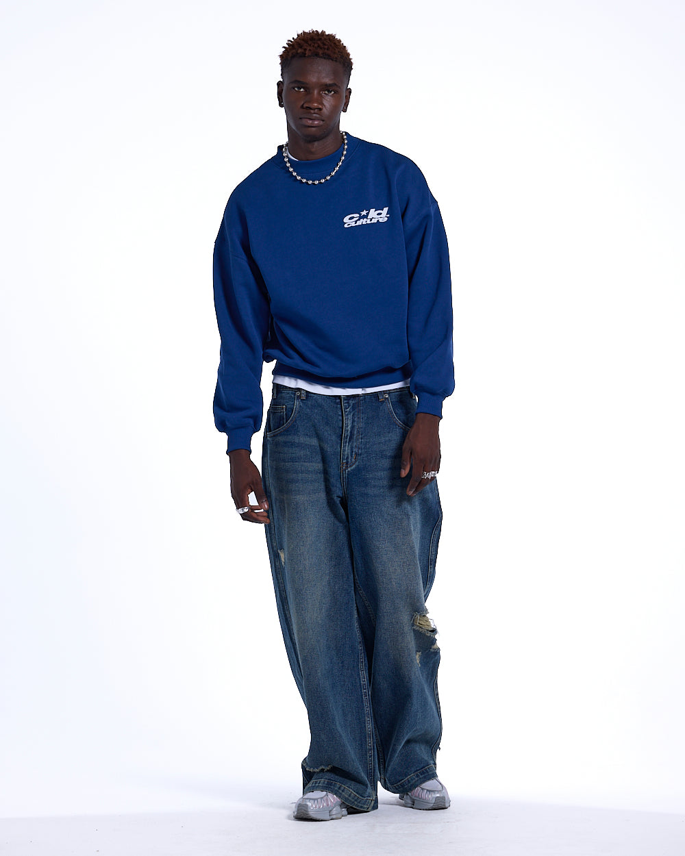 HEART ASHTRAY CREWNECK DARK BLUE