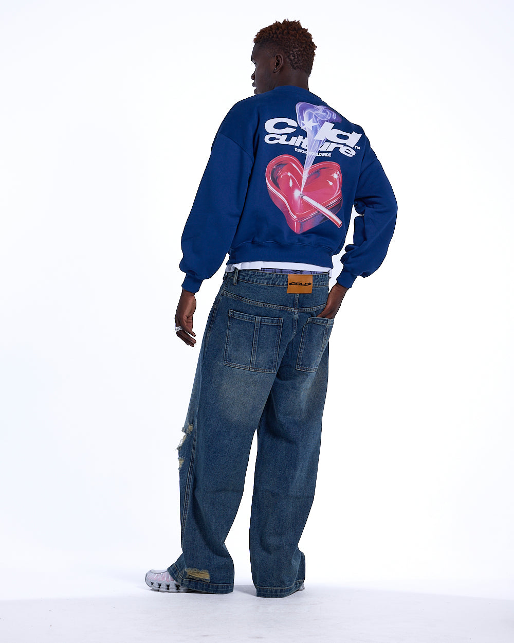 HEART ASHTRAY CREWNECK DARK BLUE