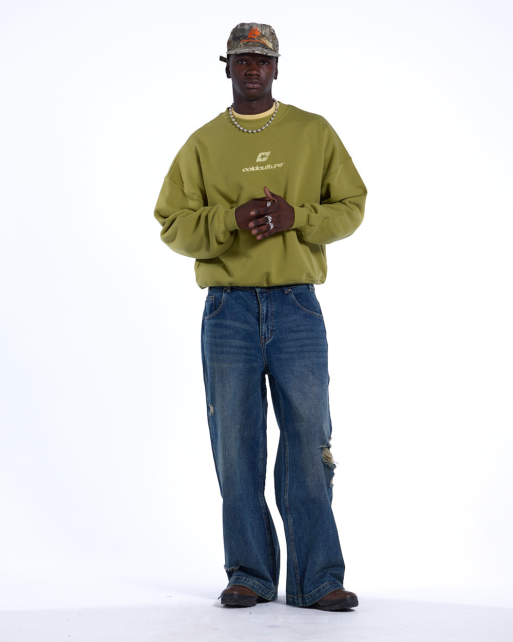 CURVED CREWNECK LIGHT GREEN