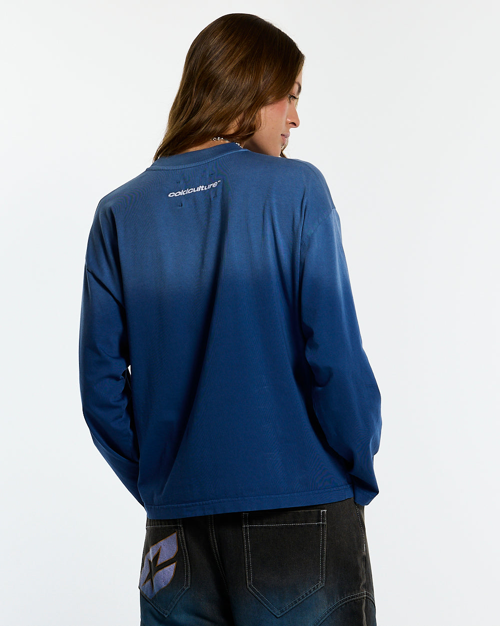 CROSSED SCRIPT LONGSLEEVE VIBRANT BLUE