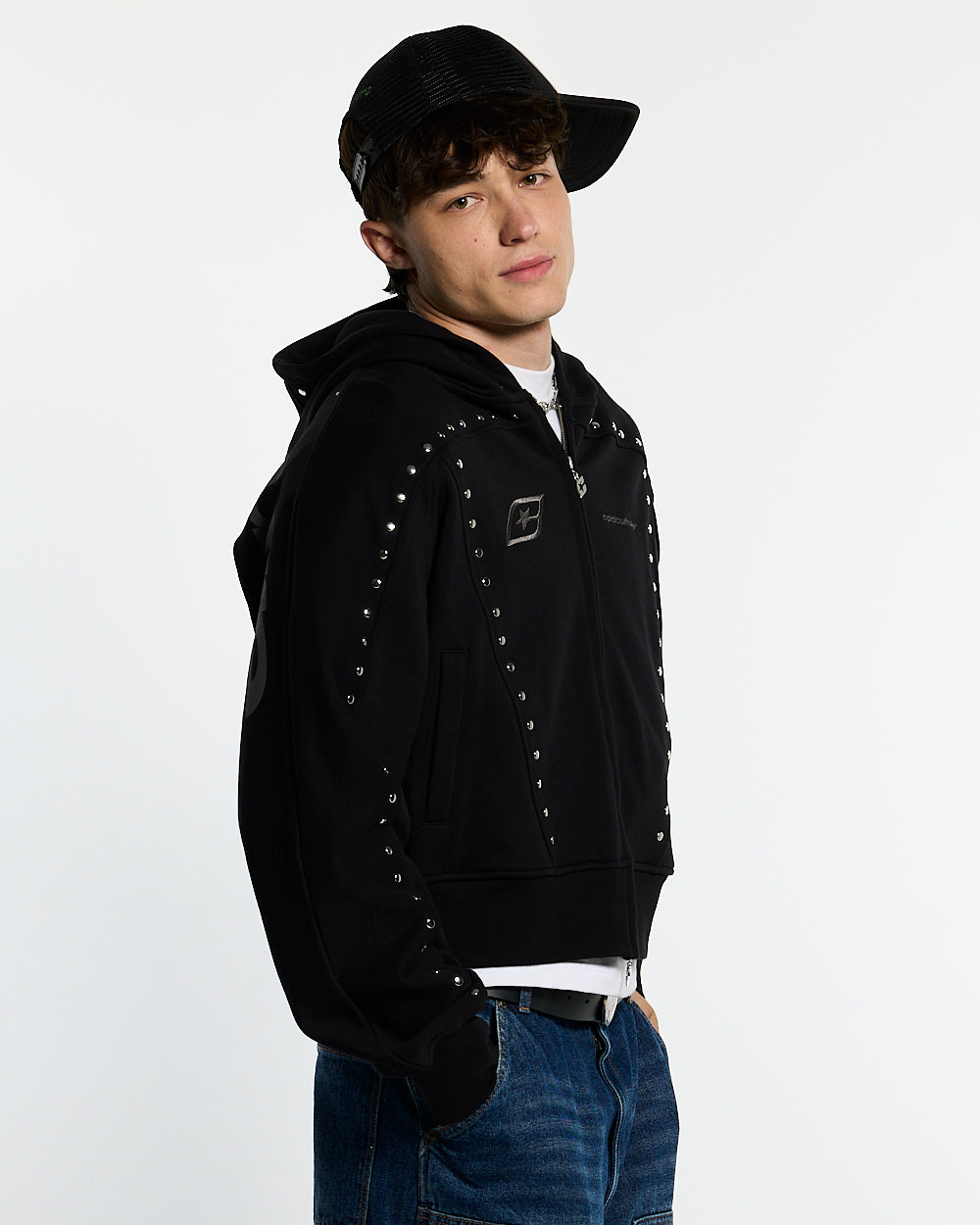 STUD ZIP HOODIE BLACK