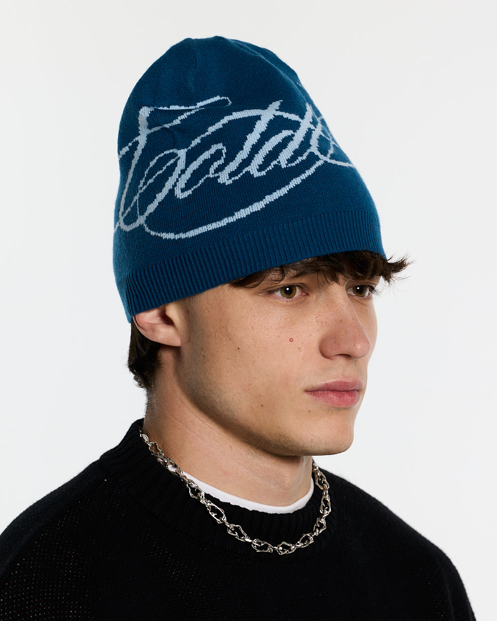 SCRIPT BEANIE BLUE