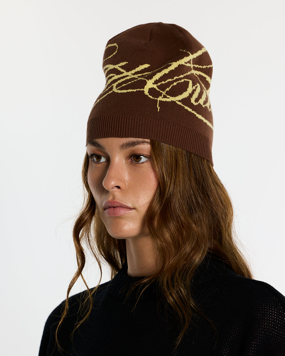 SCRIPT BEANIE BROWN