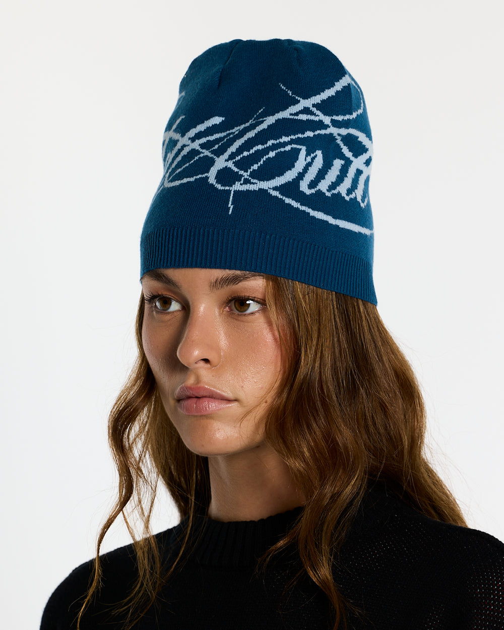 SCRIPT BEANIE BLUE
