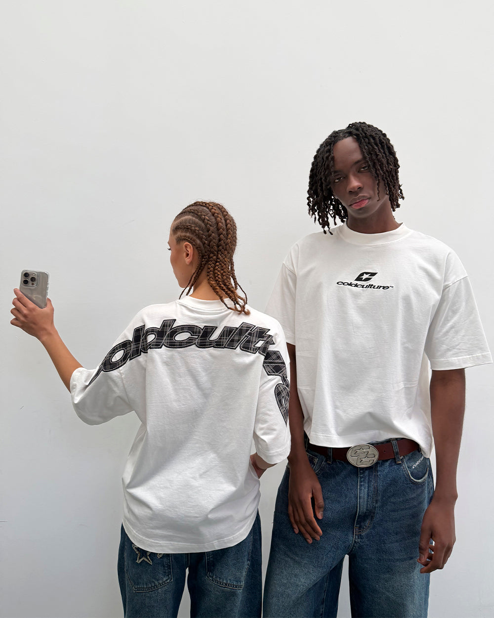 TARTAN DISTRESS CURVED TEE WHITE