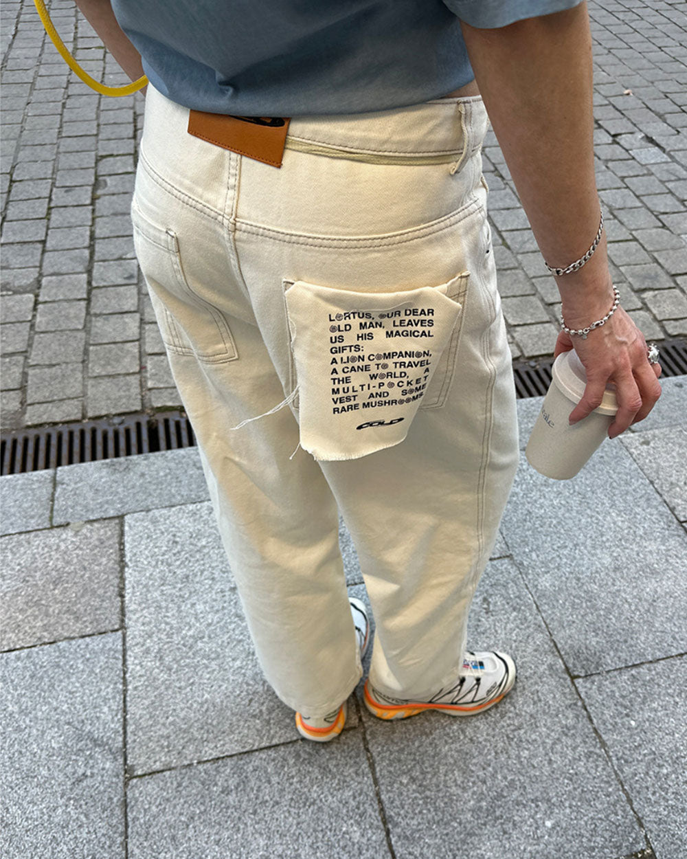 _0003_v2-text-pocket-pants-dirty-white3.jpg