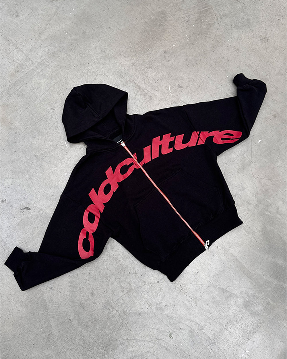 DRIVEN ZIP HOODIE BLACK