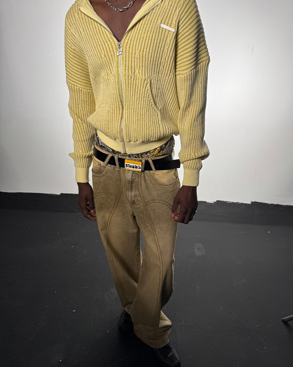INFORMATION BELT GRAY