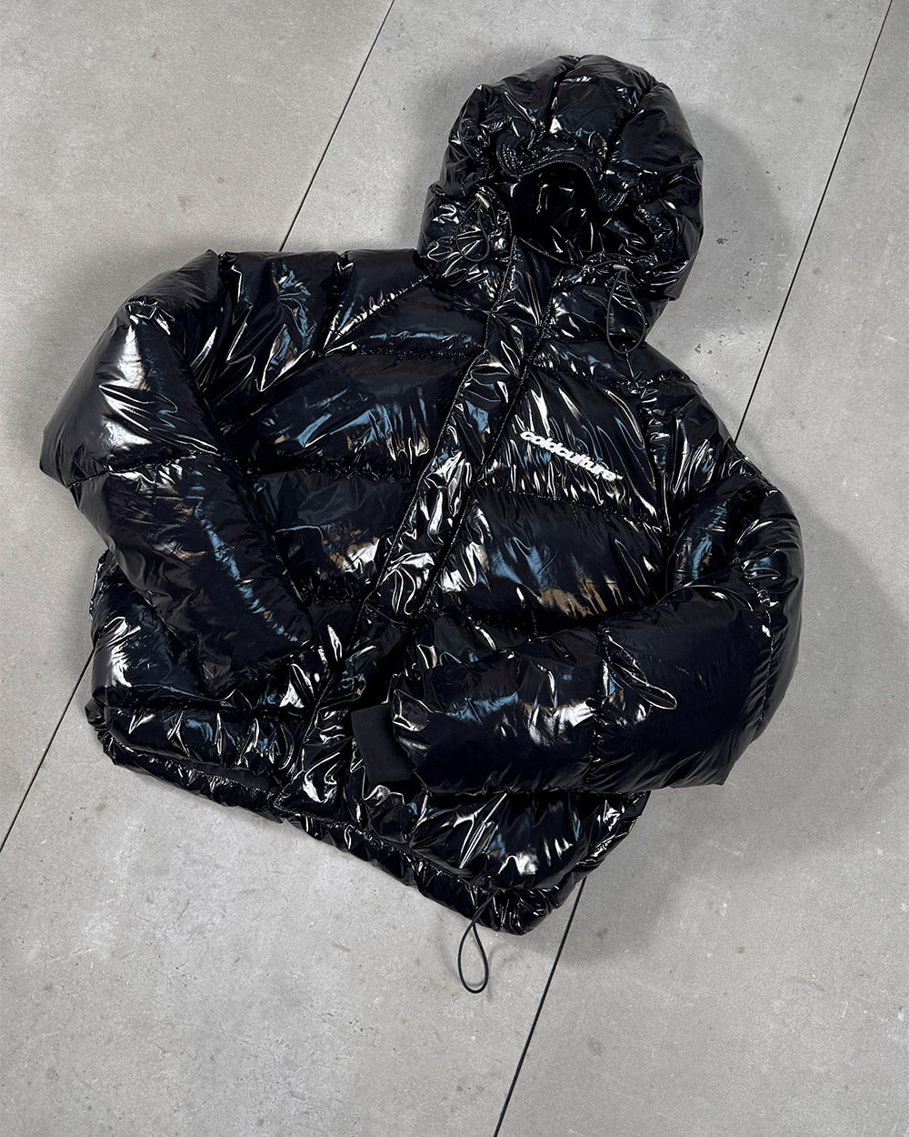 SPIRAL PUFFER GLOSSY BLACK