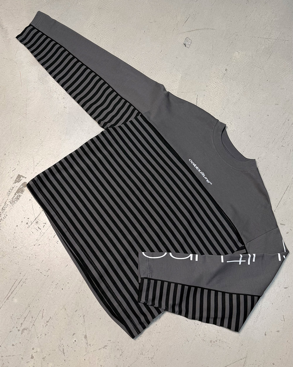 DOUBLE SIDED LONGSLEEVE DARK GREY