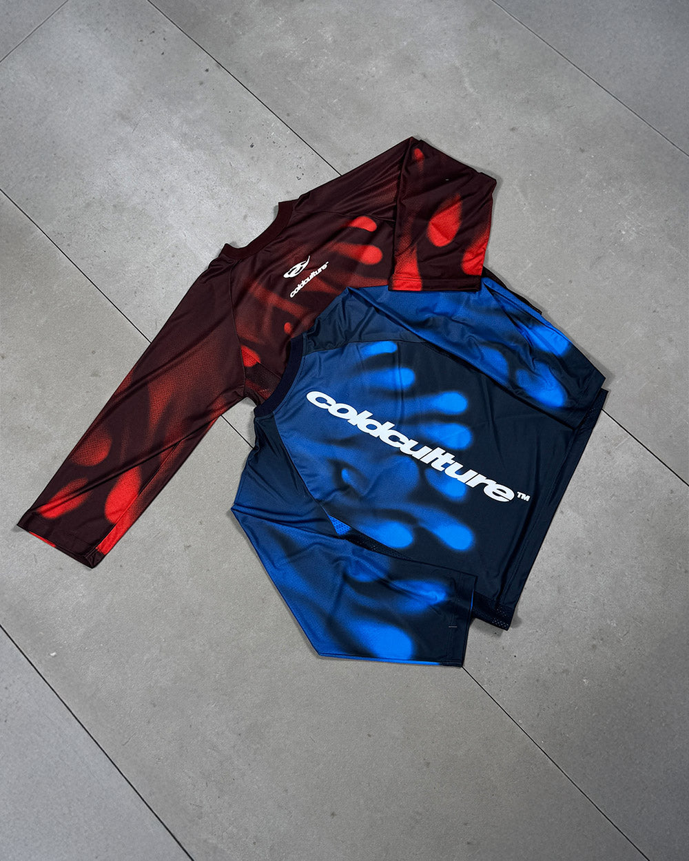 IGNITE LONGSLEEVE BLACK & RED
