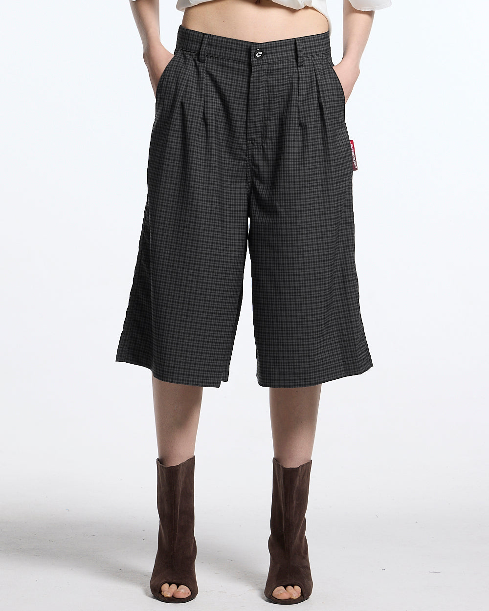 COLD CULTURE - CHECK PARACHUTE JORT DARK GREY #woman