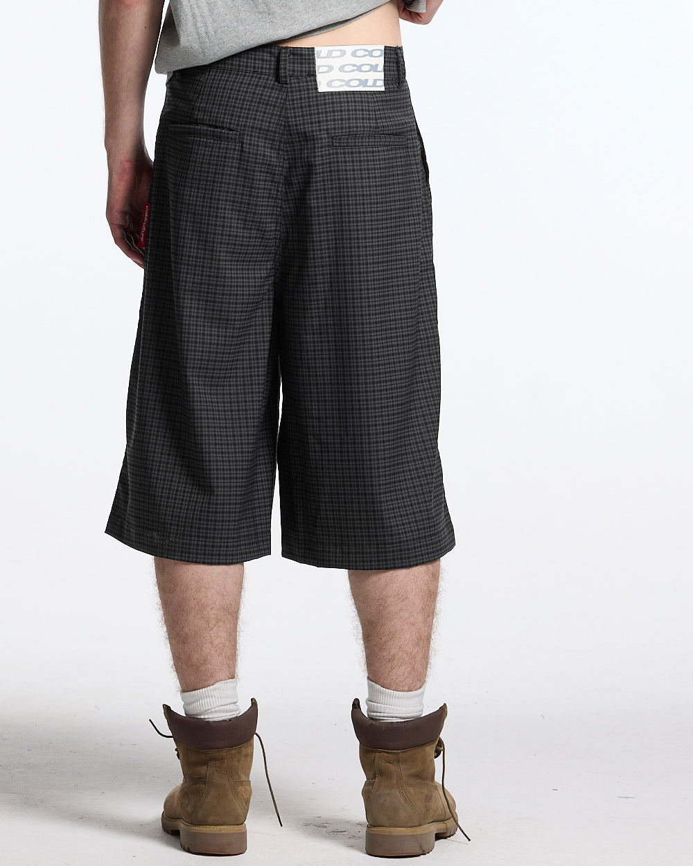 COLD CULTURE - CHECK PARACHUTE JORT DARK GREY #man