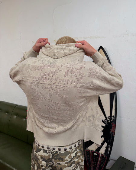 KNITWEAR