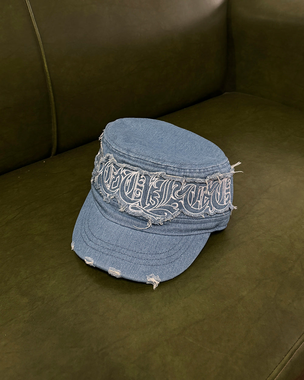 DISTRESS GOTHIC CAP DENIM