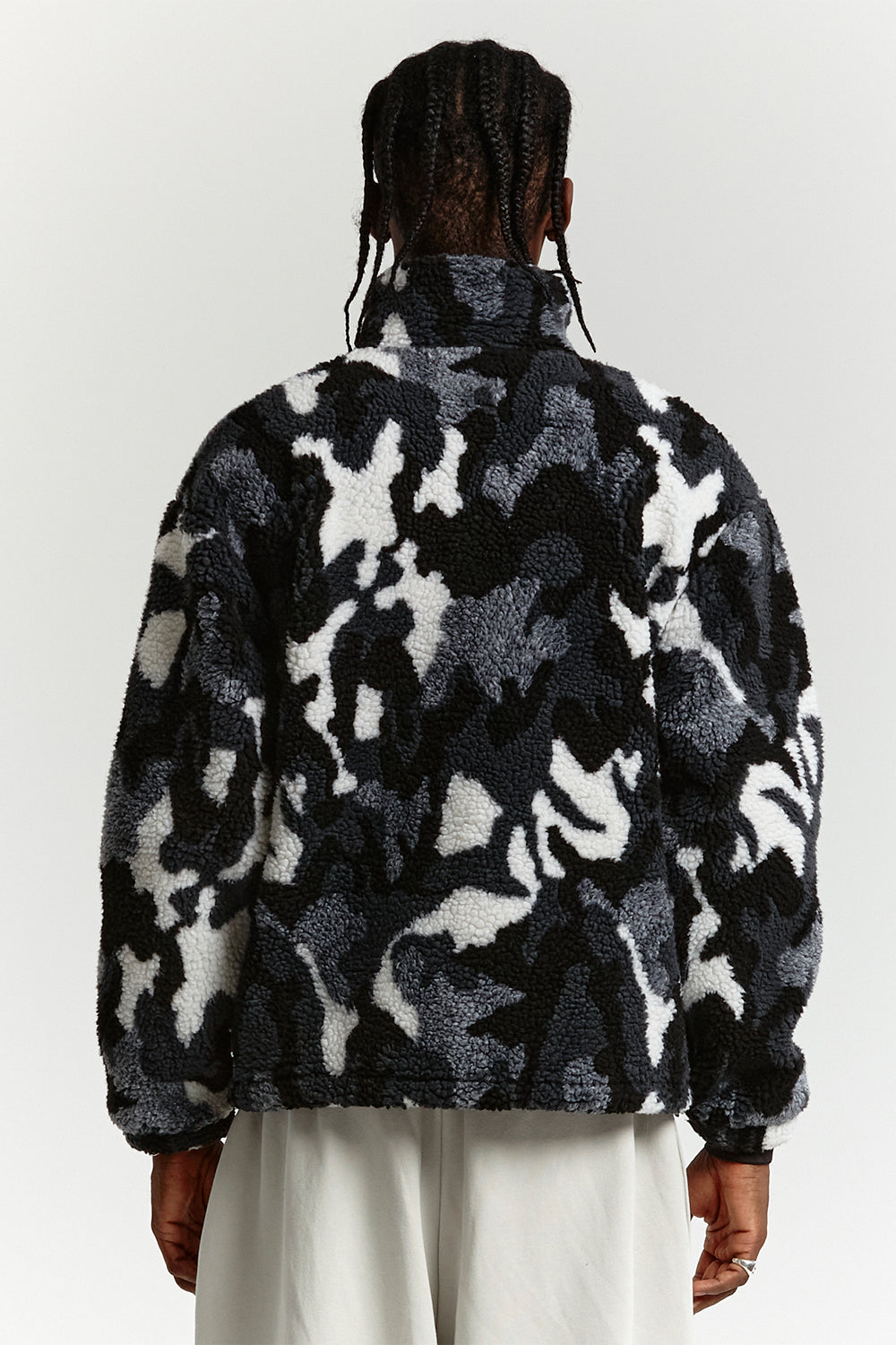 ABSTRACT FLEECE GREY CAMO