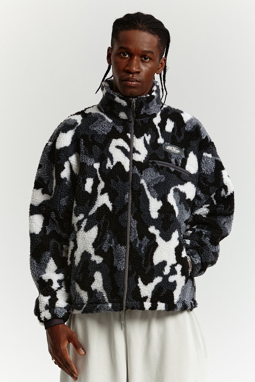 ABSTRACT FLEECE GREY CAMO