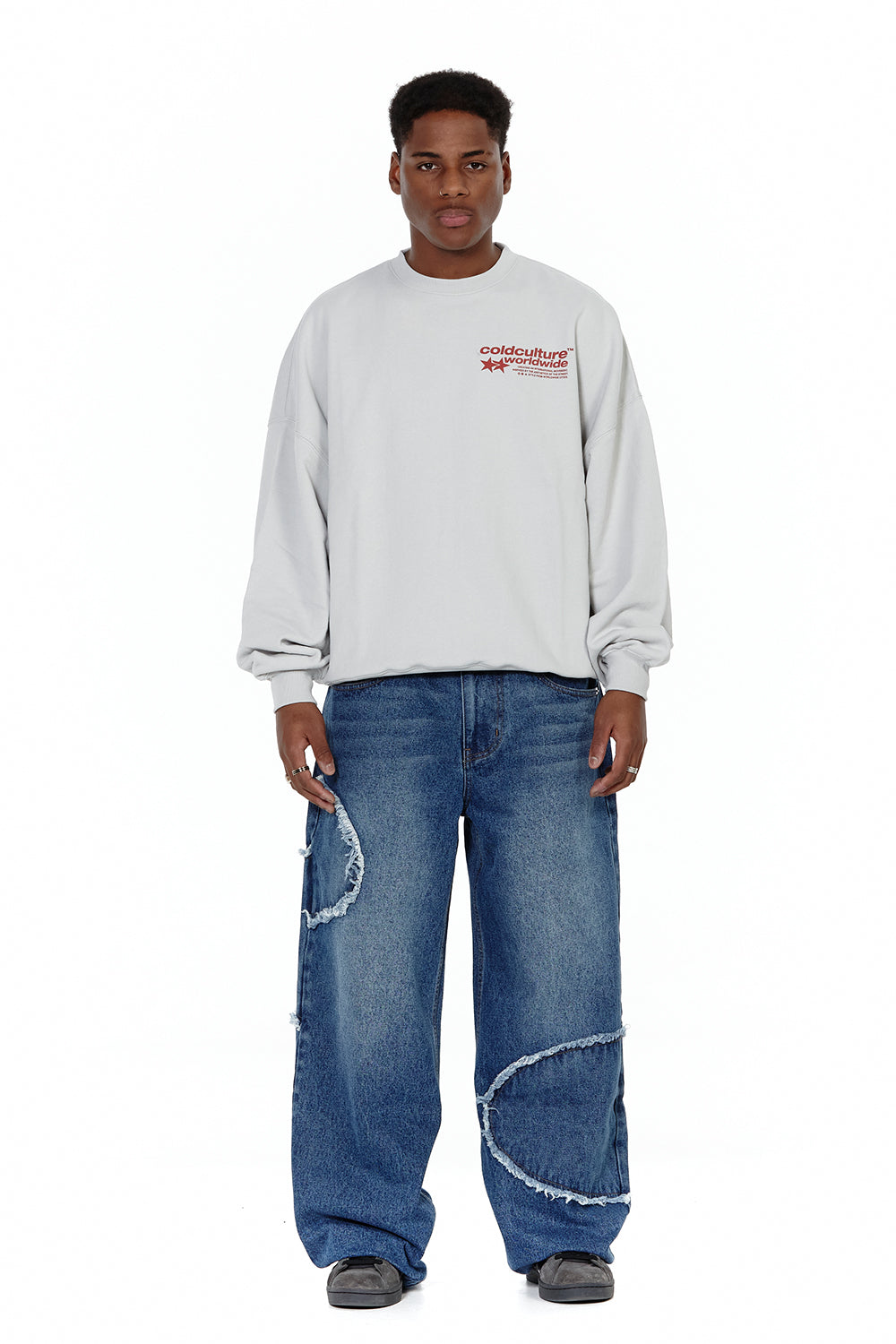 STATUS PATCH CREWNECK LIGHT GRAY