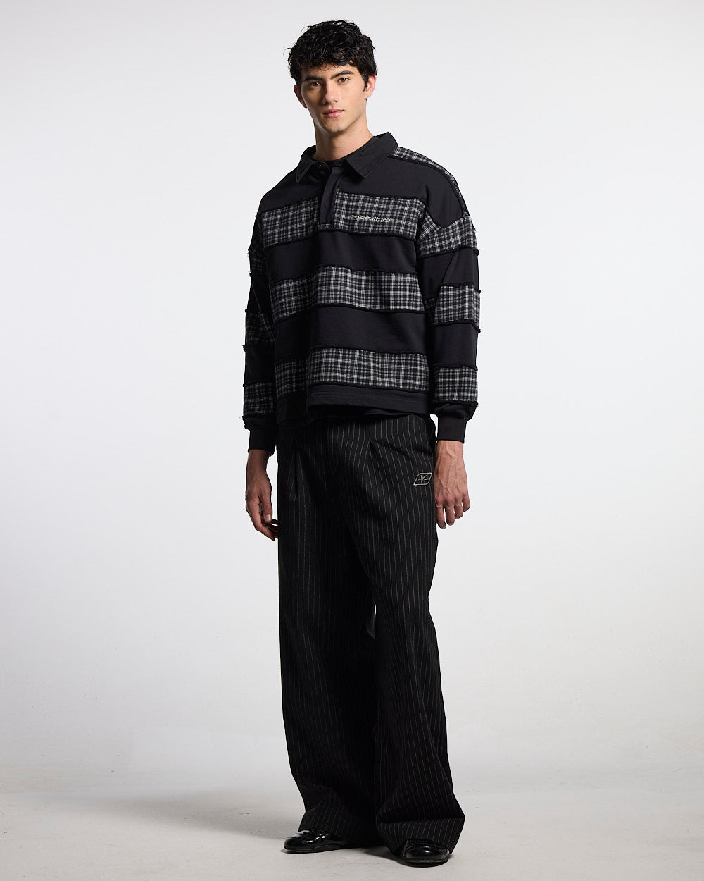 SEAM EFFECT LINE PANTS BLACK