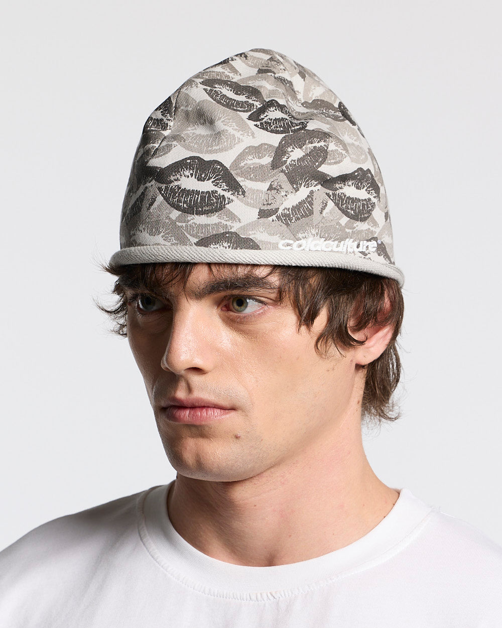 ARMOUR BEANIE LIGHT GREY