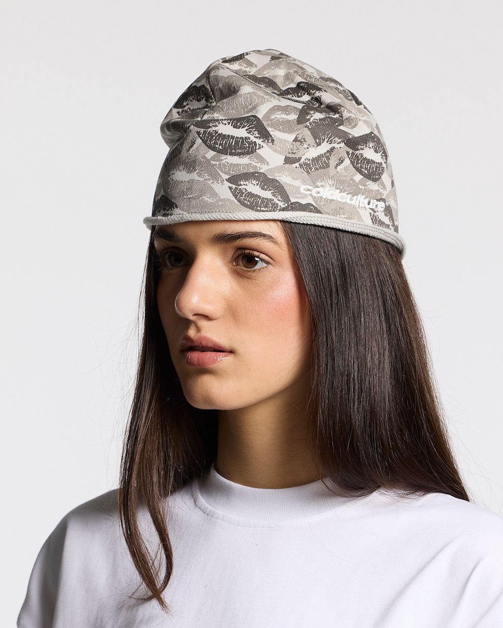 ARMOUR BEANIE LIGHT GREY