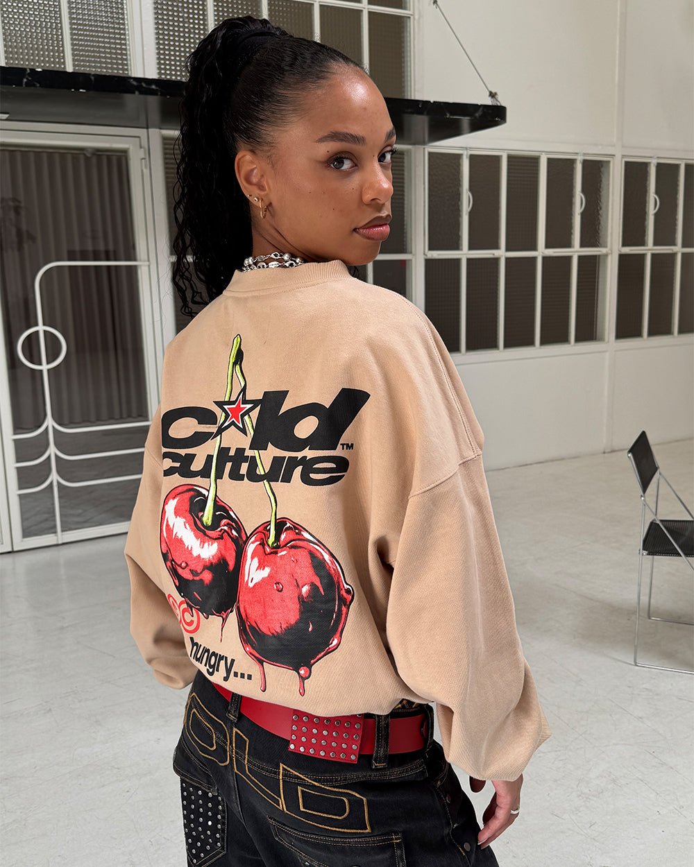 CHERRY CREWNECK BEIGE - COLD CULTURE