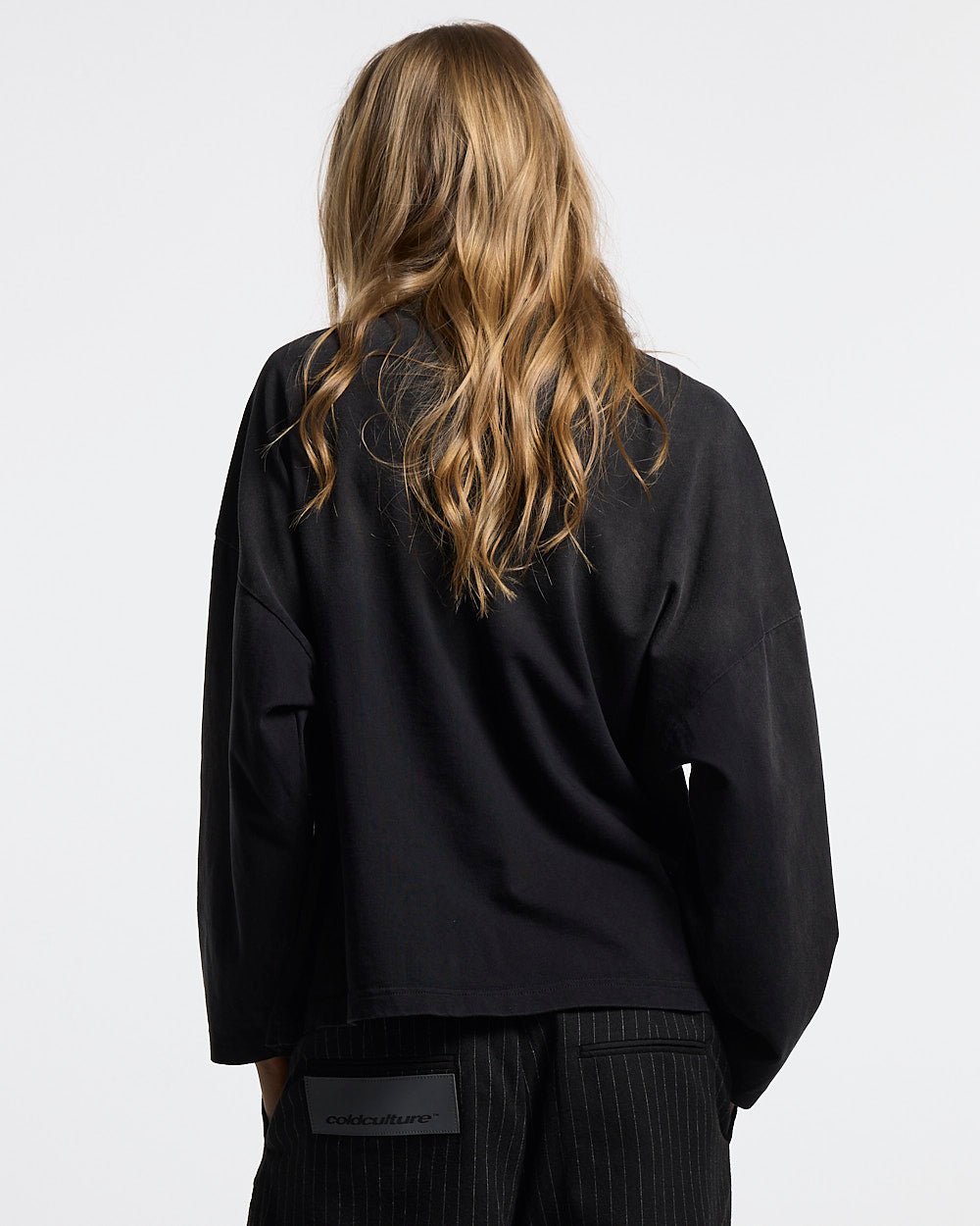CROSSED SCRIPT LONGSLEEVE 2.0 BLACK - Cold Culture