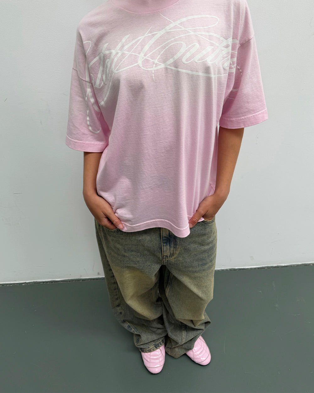 CROSSED SCRIPT TEE PINK - Cold Culture