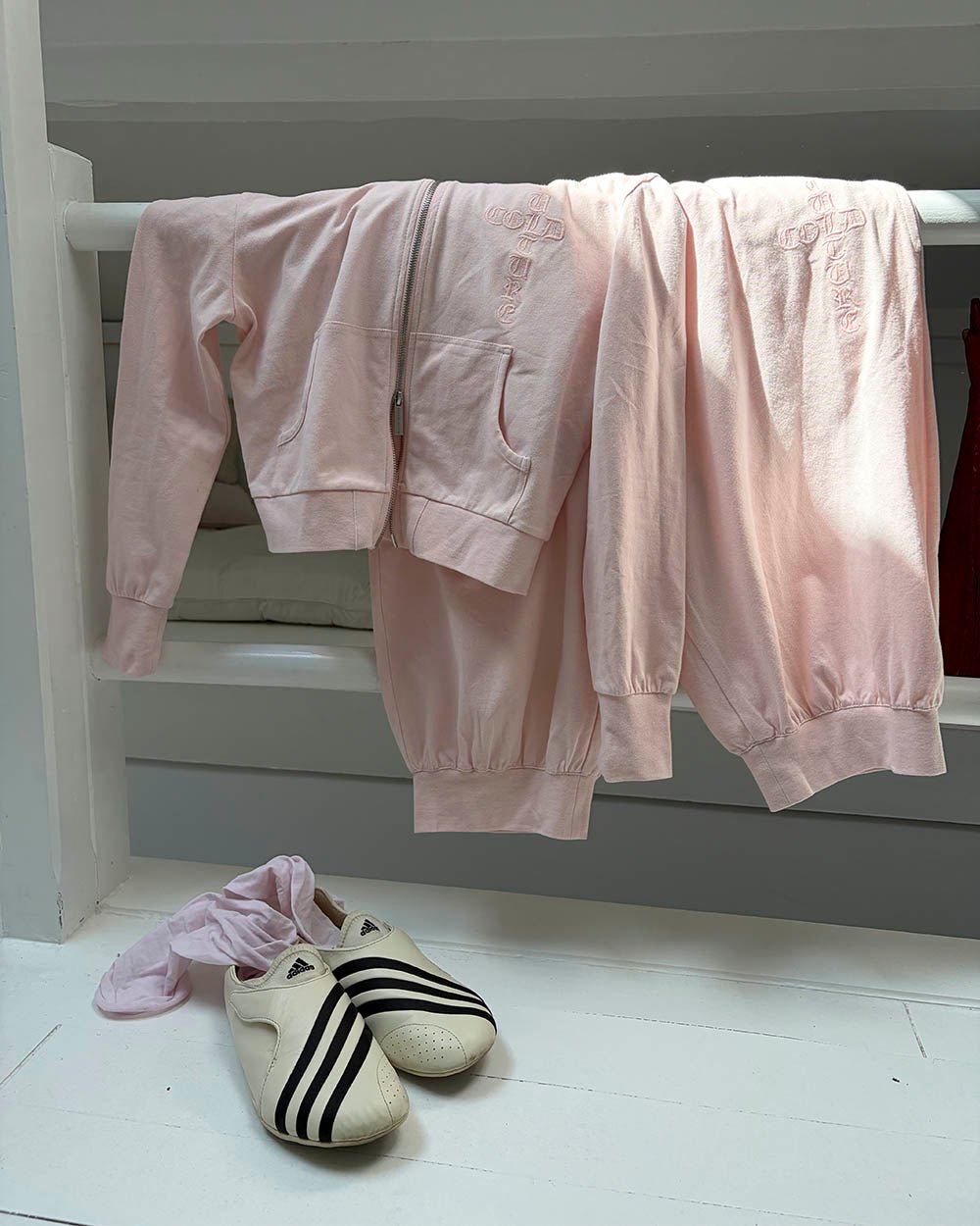 CROSSED SWEATPANTS WOMAN PINK - Cold Culture