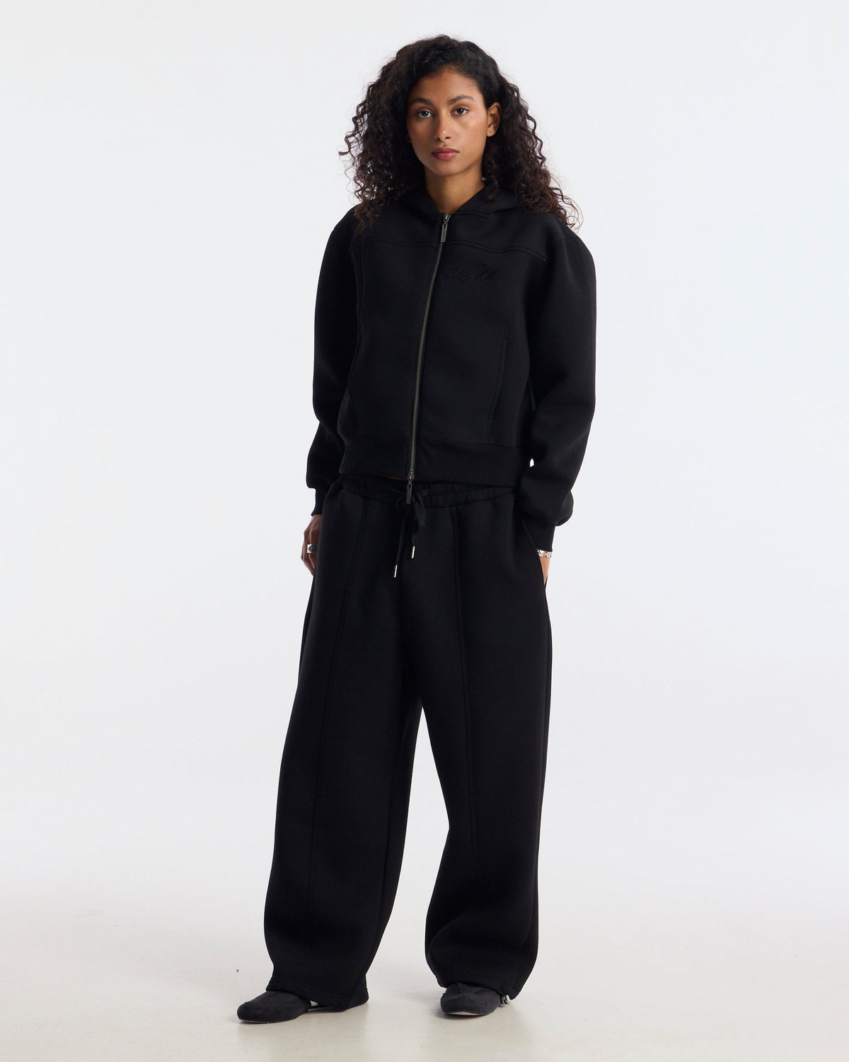 CURVE ZIP HOODIE BLACK - Cold Culture #woman