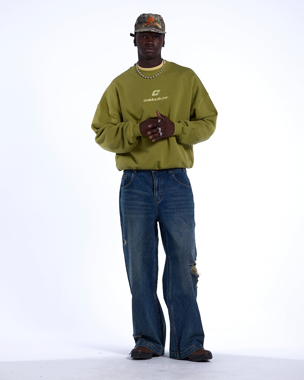 CURVED CREWNECK LIGHT GREEN - COLD CULTURE
