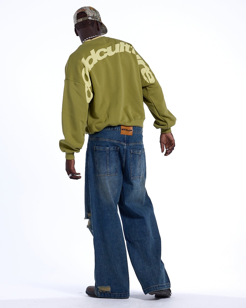 CURVED CREWNECK LIGHT GREEN - COLD CULTURE