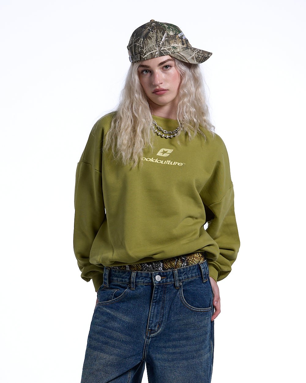 CURVED CREWNECK LIGHT GREEN - COLD CULTURE
