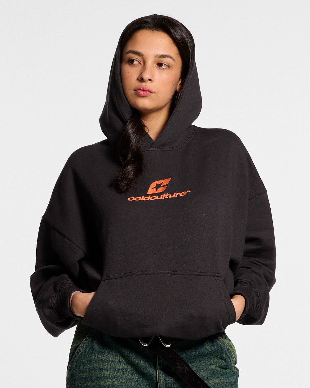 CURVED HOODIE BLACK - COLD CULTURE