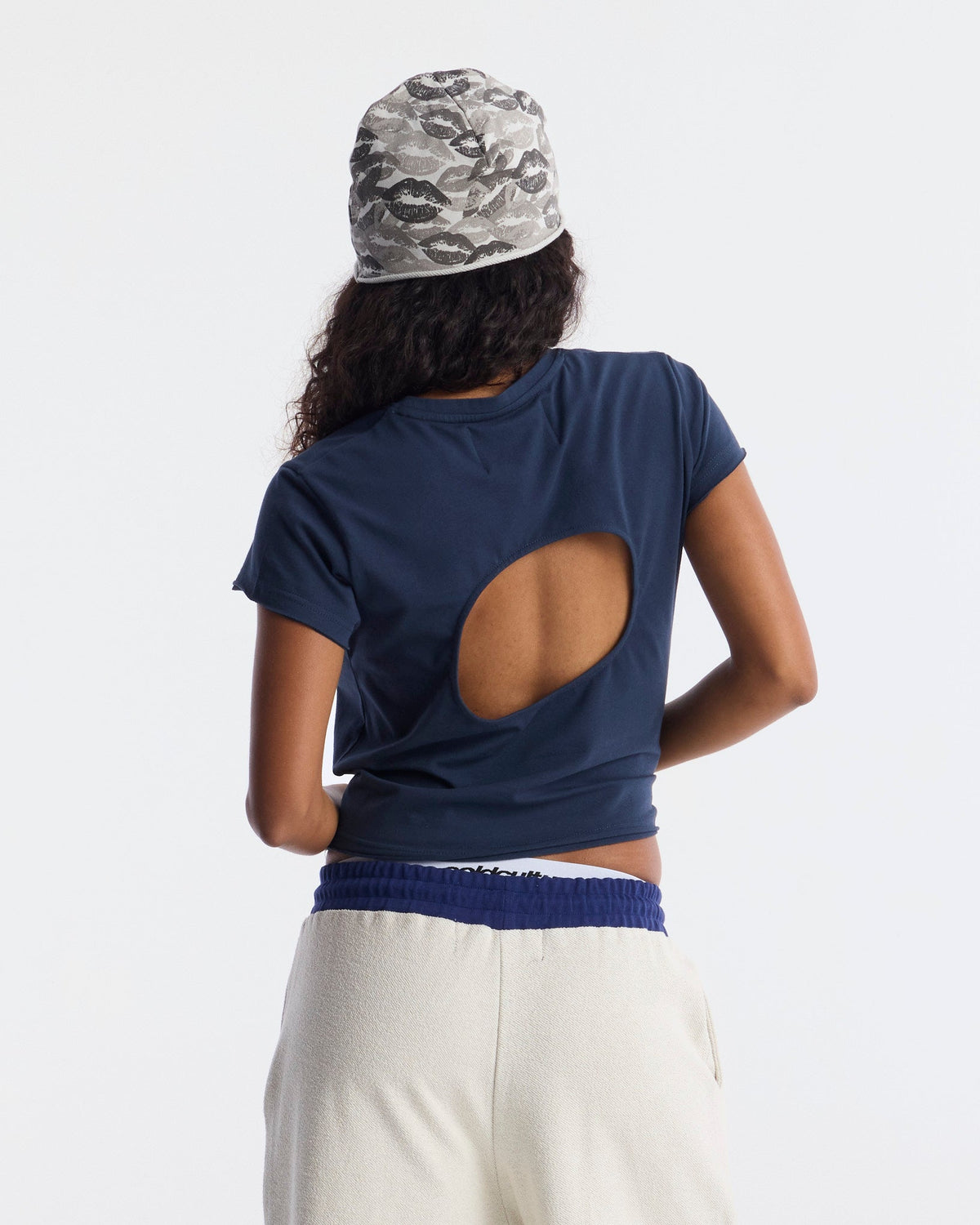 CUT-OUT BABY TEE NAVY - Cold Culture