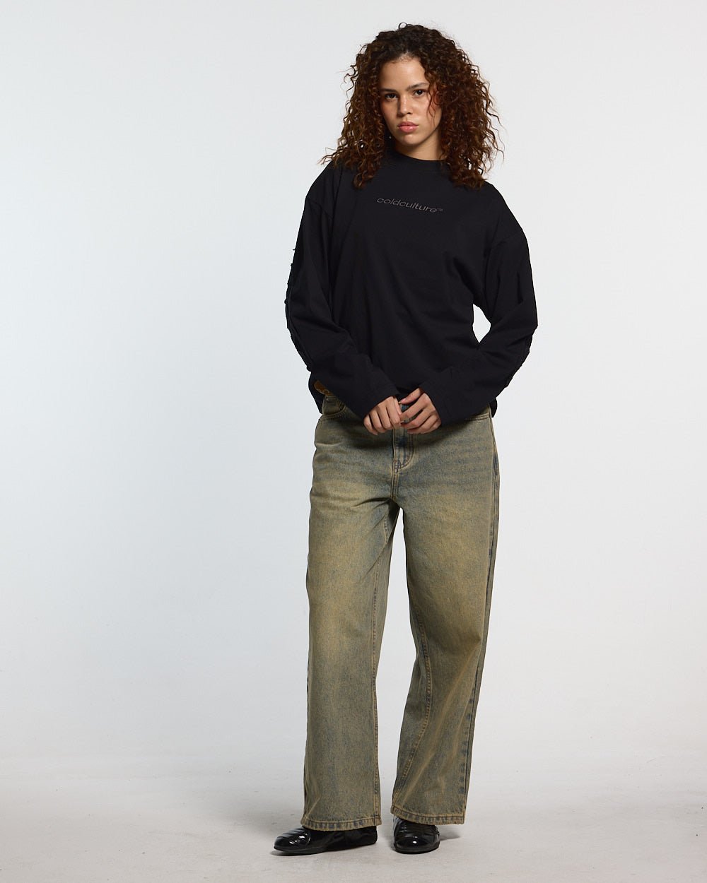 DISTRESS CURVED LONGSLEEVE BLACK - Cold Culture