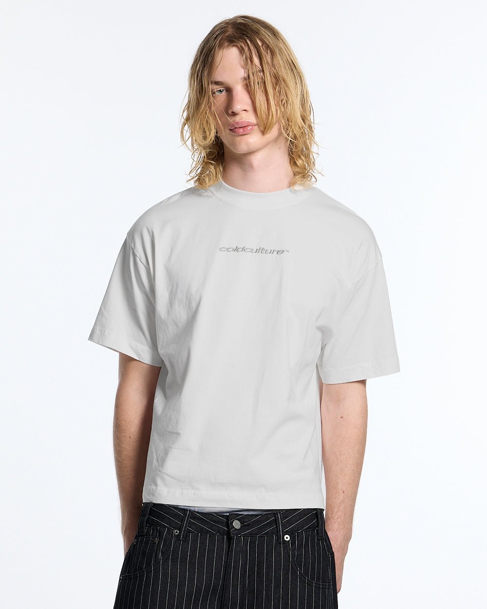 DISTRESS CURVED TEE WHITE - Cold Culture
