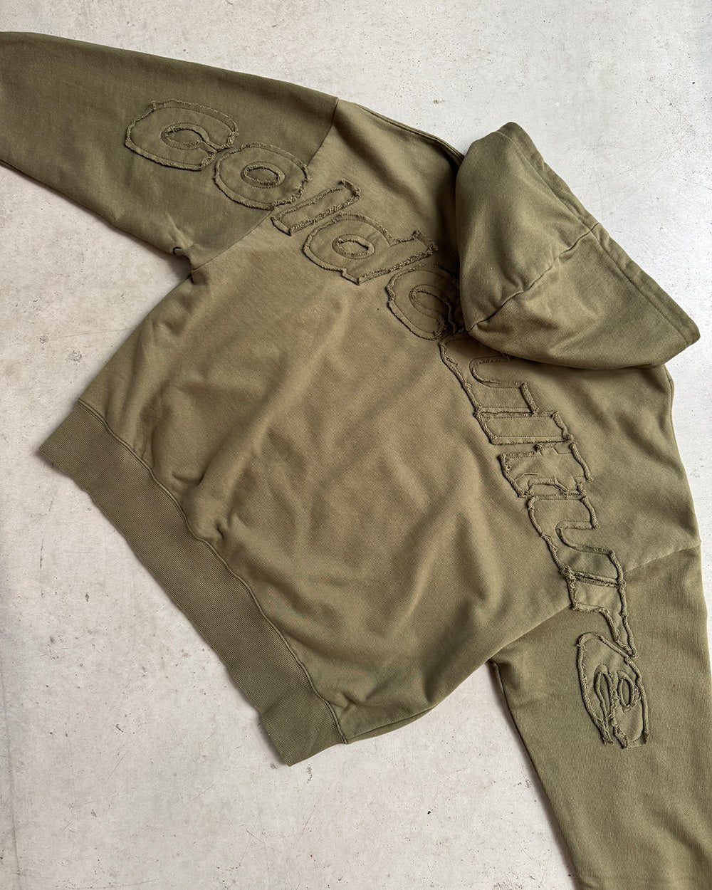 DISTRESS CURVED ZIP HOODIE GREEN LIGHT - Cold Culture