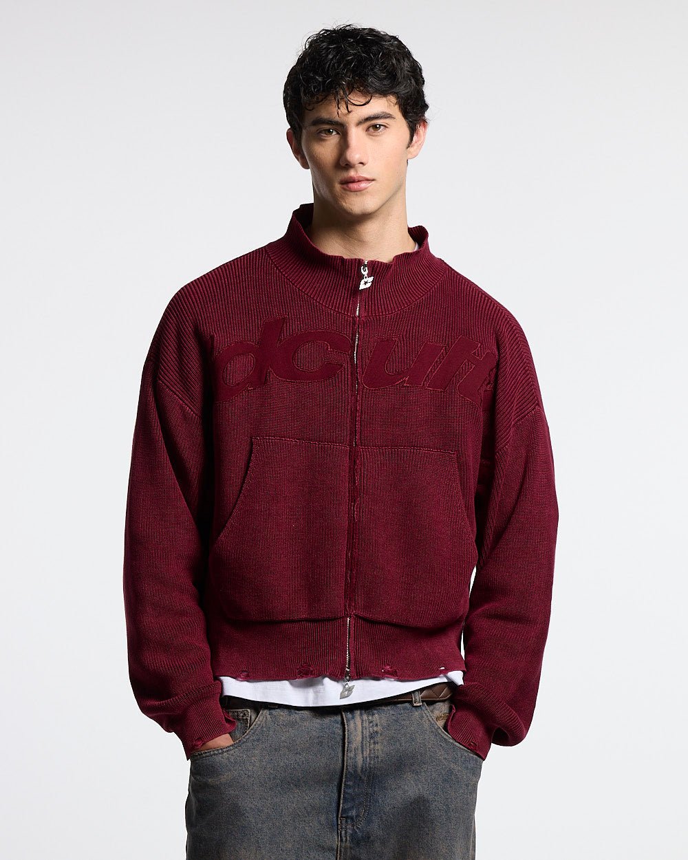 DISTRESS CURVED ZIP KNIT BURGUNDY - Cold Culture