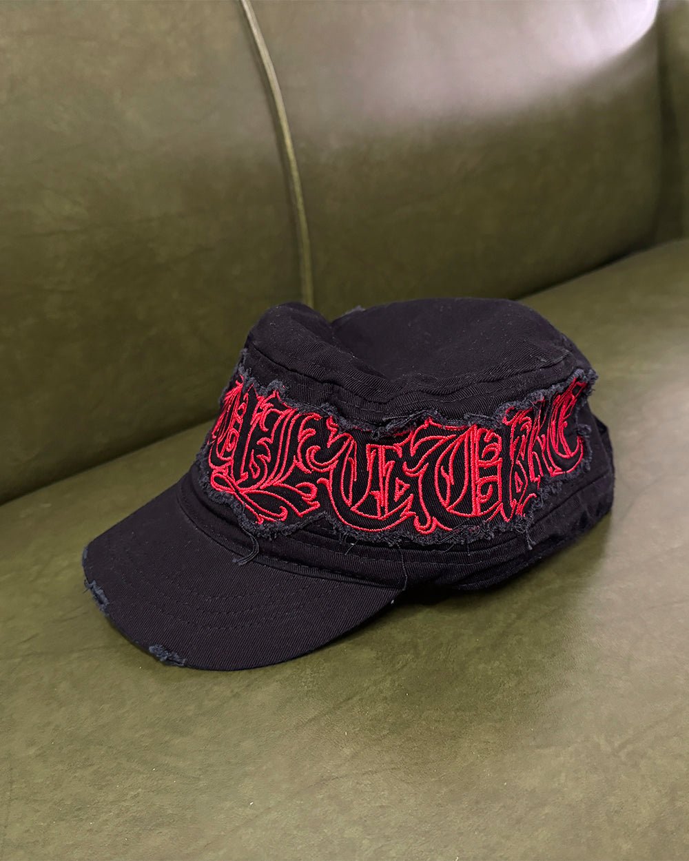 DISTRESS GOTHIC CAP BLACK - Cold Culture