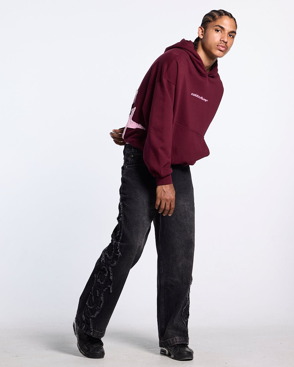 DISTRESSED DEFENSE HOODIE BURGUNDY - Cold Culture